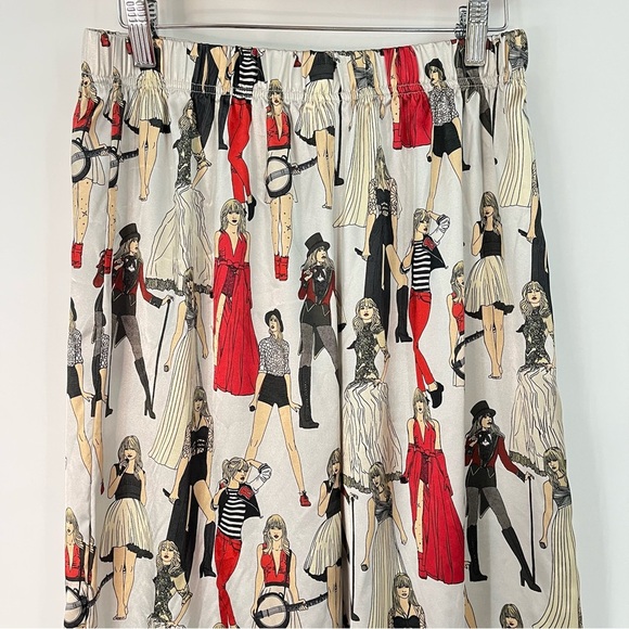 Taylor Swift L Red Era pajama pants large satin 0780 polyester sleep lounge - Picture 3 of 8